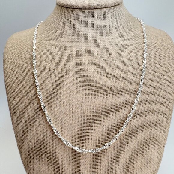 VTG Solid Sterling Silver 925 Twisted Cable Chain Necklace Size 19.5" Length - Picture 3 of 11